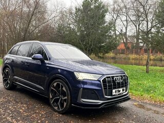 2020 Audi Q7 45 TDI II (4M) Рестайлинг, синий, 7000000 рублей, вид 2