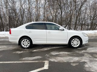2011 Skoda Octavia DSG7 II (A5) Рестайлинг, белый, 800000 рублей, вид 5