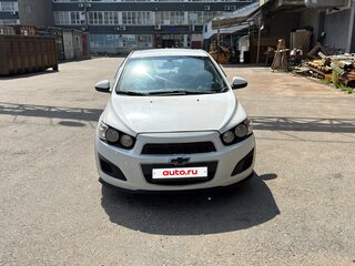 2013 Chevrolet Aveo II, белый, 550000 рублей, вид 2