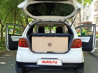 2001 Toyota Vitz I (P10), белый, 454545 рублей, вид 5