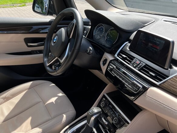 2019 BMW 2 серии Active Tourer 225xe F45 Рестайлинг, чёрный, 2900000 рублей - вид 12