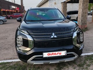 2022 Mitsubishi Outlander IV, чёрный, 3300000 рублей, вид 2