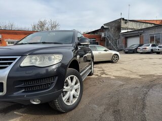 2008 Volkswagen Touareg I Рестайлинг, чёрный, 1248000 рублей, вид 5