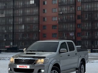 2013 Toyota Hilux VII Рестайлинг, серебристый, 2880000 рублей, вид 3