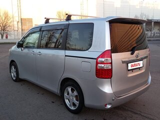 2011 Toyota Noah II (R70), серый, 1300000 рублей, вид 4