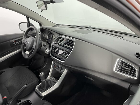 2021 Suzuki SX4 II (S-Cross) Рестайлинг, оранжевый - вид 10