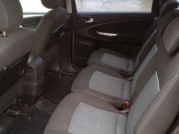 2013 Ford Galaxy II Рестайлинг, жёлтый, 600000 рублей - вид 10