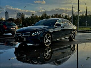 2016 Mercedes-Benz E-Класс 200 V (W213, S213, C238), чёрный, 2800000 рублей, вид 1