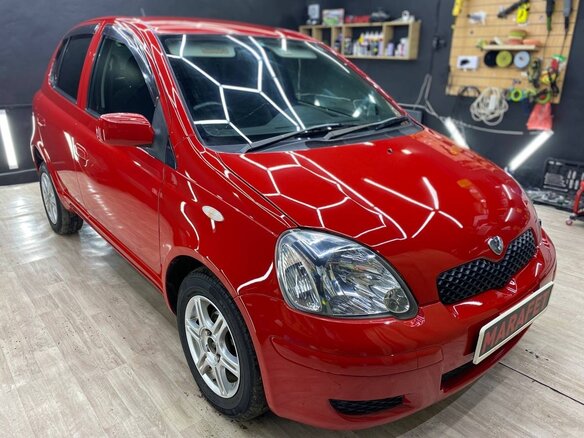 2003 Toyota Vitz I (P10), красный, 520000 рублей - вид 4