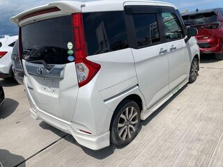 2017 Toyota Roomy I, белый, 1100000 рублей, вид 2