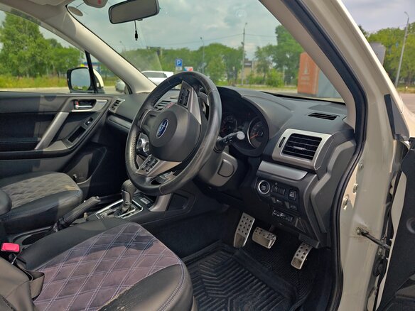 2012 Subaru Forester IV, белый, 1650000 рублей - вид 6