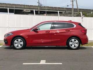 2019 BMW 1 серии 118i III (F40), красный, 1280000 рублей, вид 4