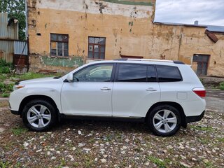 2012 Toyota Highlander II (XU40) Рестайлинг, белый, 2500000 рублей, вид 4