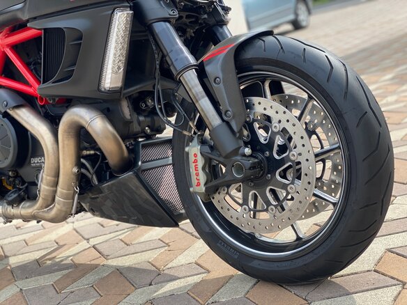 2012 Ducati Diavel Carbon, красный, 999999 рублей - вид 12