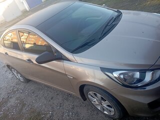 2013 Hyundai Solaris I, бежевый, 710000 рублей, вид 5