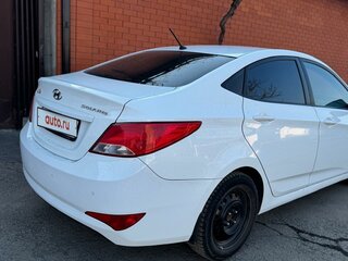 2015 Hyundai Solaris I Рестайлинг, белый, 1200000 рублей, вид 4
