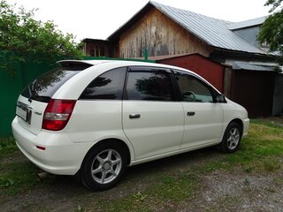 2001 Toyota Nadia, белый, 580000 рублей, вид 3