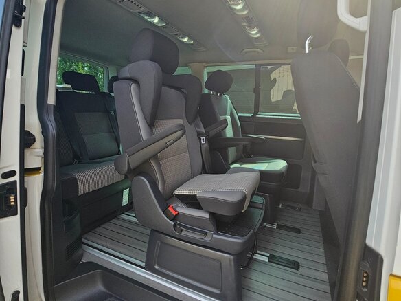 2017 Volkswagen Multivan T6, жёлтый, 3990000 рублей - вид 14