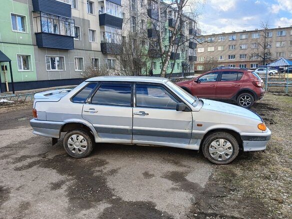 2004 Lada (ВАЗ) 2115, серебристый, 90000 рублей - вид 3