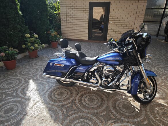 2015 Harley-Davidson Street Glide, синий, 1400000 рублей - вид 6