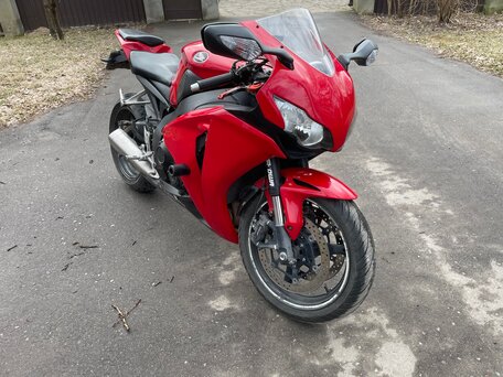 2008 Honda CBR 1000 RR/RA Fireblade, красный, 600000 рублей, вид 2