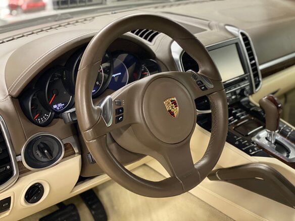 2012 Porsche Cayenne Diesel II (958), коричневый - вид 18