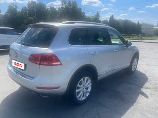2014 Volkswagen Touareg II, серебристый, 2290000 рублей, вид 4
