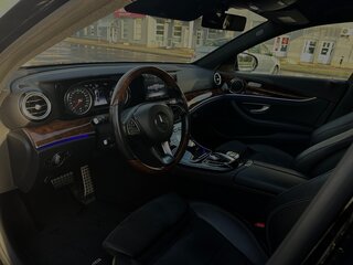 2016 Mercedes-Benz E-Класс 200 V (W213, S213, C238), чёрный, 2800000 рублей, вид 5
