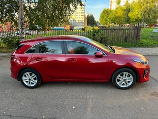 2019 Kia Ceed III, красный, 1450000 рублей, вид 4