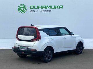 2022 Kia Soul III, белый, 1890000 рублей, вид 5