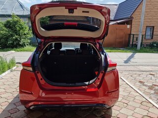 2018 Nissan Leaf II (ZE1), красный, 2250000 рублей, вид 5