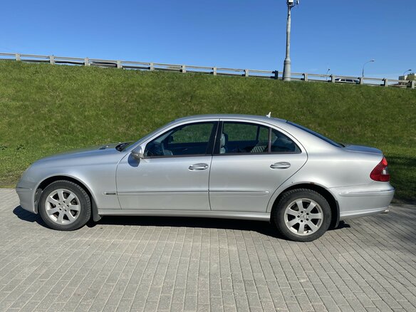 2007 Mercedes-Benz E-Класс 280 III (W211, S211) Рестайлинг, серебристый - вид 3