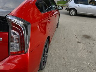 2012 Toyota Prius III Рестайлинг (XW30), красный, 1415000 рублей, вид 4