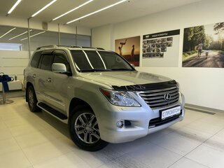 2010 Lexus LX 570 III, серебристый, 2999000 рублей, вид 3