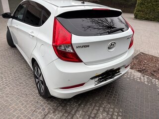 2015 Hyundai Solaris I Рестайлинг, белый, 1000000 рублей, вид 3
