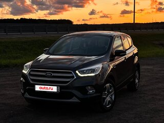 2017 Ford Kuga II Рестайлинг, серый, 1280000 рублей, вид 1