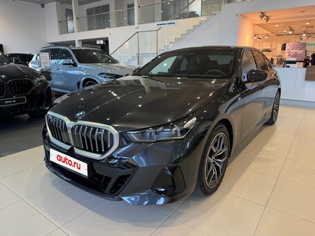 2025 BMW 5 серии 523d VIII (G60/G61/G68), серый, 7350000 рублей, вид 1