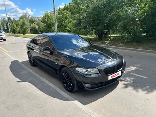 2012 BMW 5 серии 530d xDrive VI (F10/F11/F07), чёрный, 2750000 рублей, вид 3