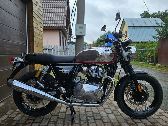 2024 Royal Enfield Interceptor 650, серебристый, 590000 рублей - вид 12