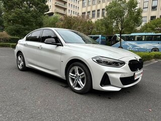 2023 BMW 1 серии 120i III (F52) Рестайлинг, белый, 1800000 рублей, вид 3