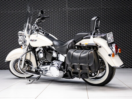 2014 Harley-Davidson Softail Deluxe, белый, 1400000 рублей, вид 4