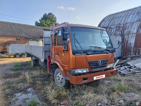 2004 Nissan Diesel Condor, золотистый, 3000000 рублей, вид 2