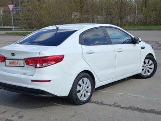 2013 Kia Rio 5-speed III, белый, 835000 рублей, вид 4