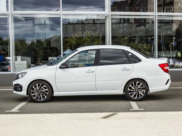 2026 Lada (ВАЗ) Granta Sport I Рестайлинг, белый - вид 7