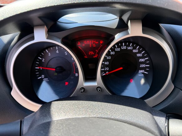 2013 Nissan Juke I, белый - вид 13