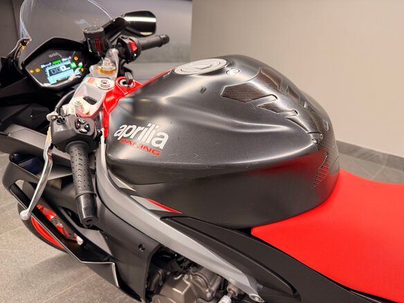 2021 Aprilia RS 660, чёрный, 1000000 рублей - вид 12