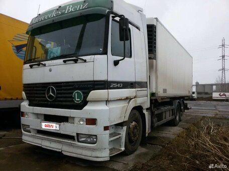 2001 Mercedes-Benz Actros, белый, 2800000 рублей, вид 1