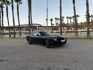 2018 Dodge Challenger III Рестайлинг 2, чёрный, 3990000 рублей, вид 1
