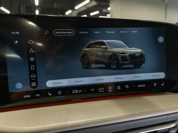 2026 Audi Q5 L III (GU), зелёный, 6350000 рублей - вид 26