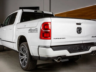 2026 Ram 1500 Crew Cab V Рестайлинг, белый, 12058000 рублей, вид 4